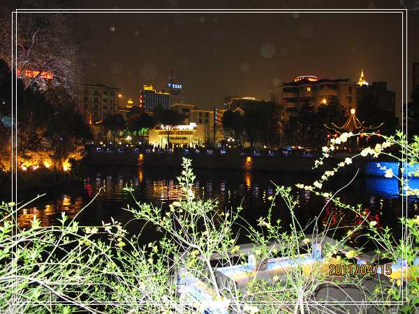 运河夜色.jpg