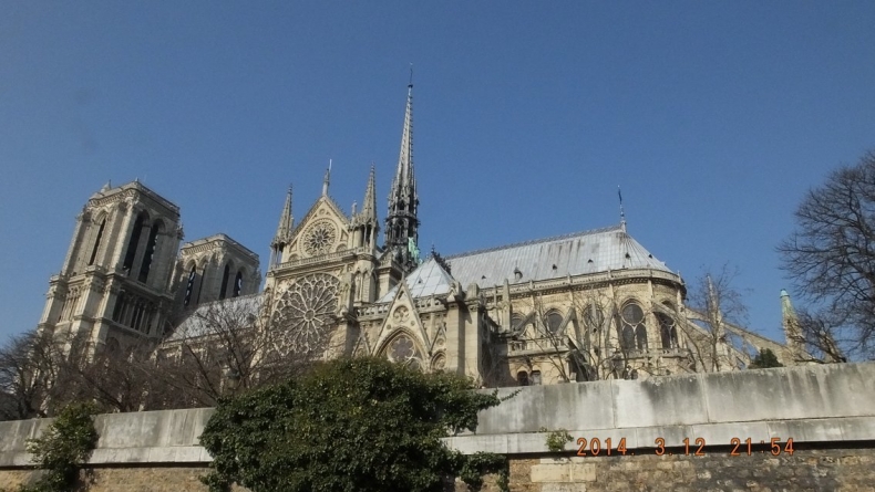 巴黎圣母院psb.jpg