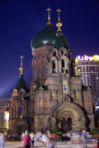 教堂的夜景.jpg