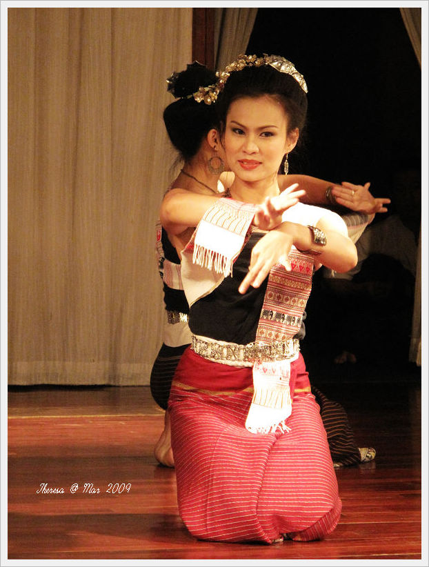 Dancer @ ChangMai.jpg
