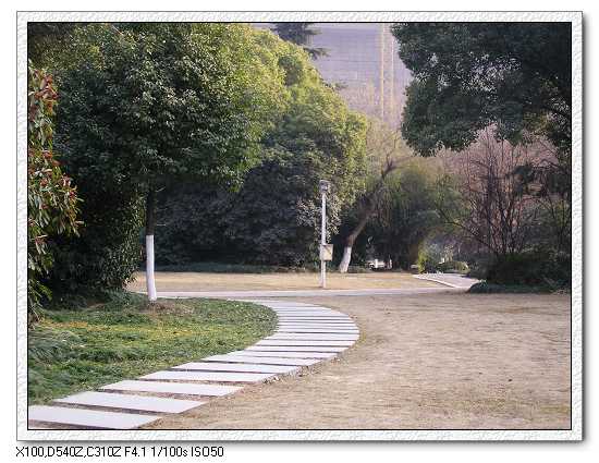 广场.jpg